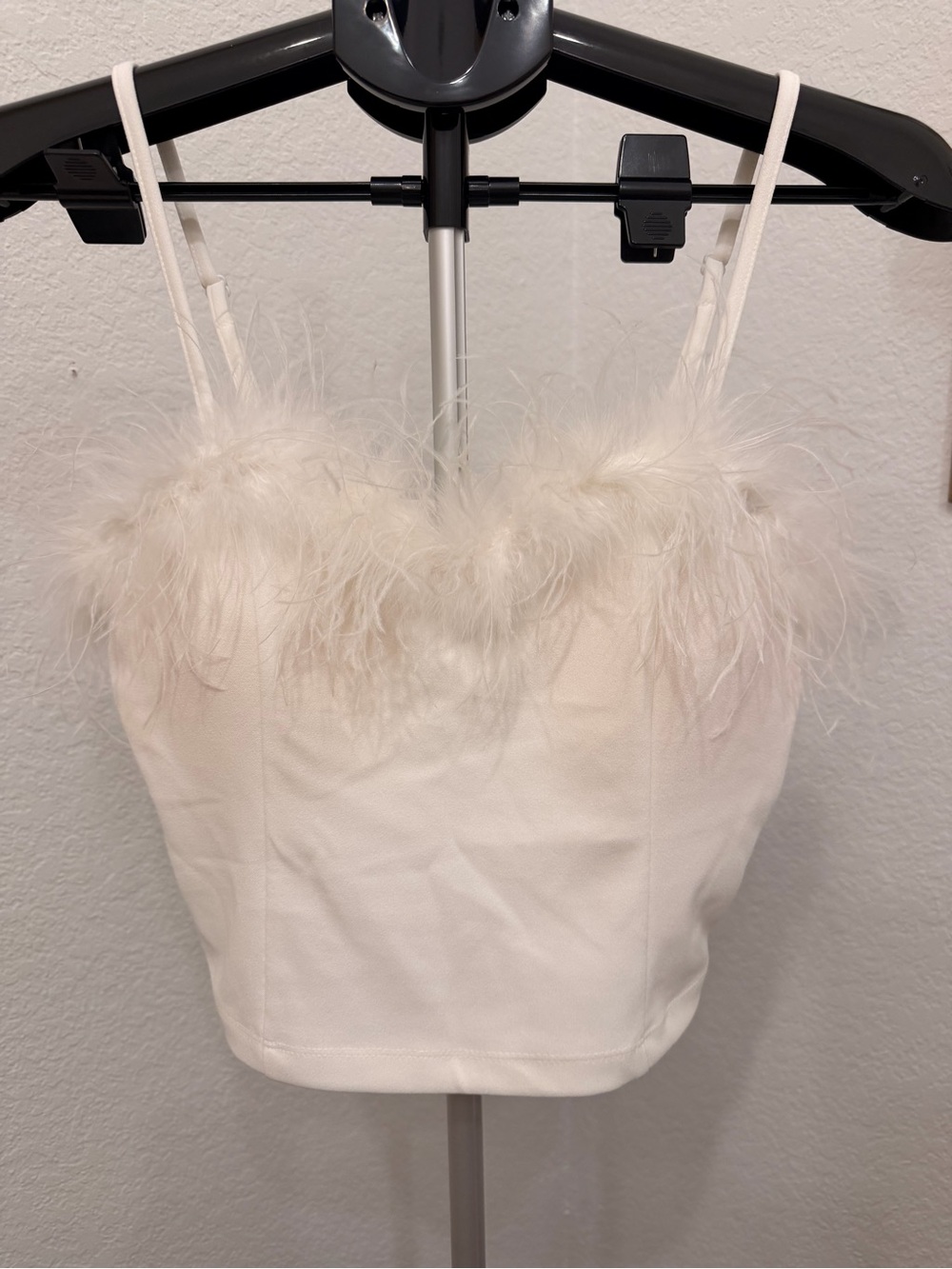 Honey & Spark Feather-Trim Cream Spaghetti Strap Crop Top ~ Size Large